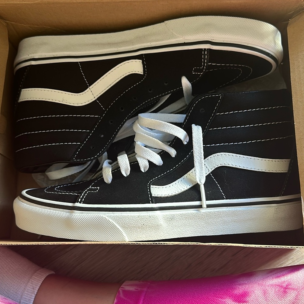Black vans, high top